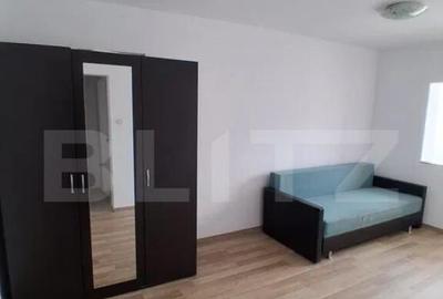 Garsoniera de vanzare, 28 mp, zona Vasile Aron