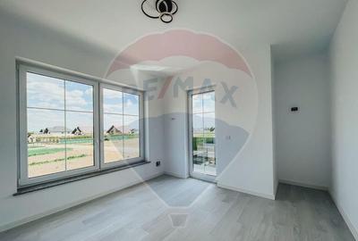 Casa de vanzare in Radauti pe str Horodnicului - 12