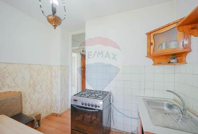 De vanzare apartament cu 2 camere in zona Rogerius, str Milcovului - 7