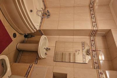 Apartament cu 3 camere semidecomandat în Central - 2