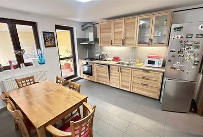 Duplex cu 4 camere cu Canalizare în Central - 6