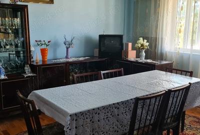 Apartament cu 3 camere decomandat în Turda - 9