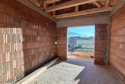 Casă cu 4 camere cu Teren 1000 Mp în Glăjărie - 9