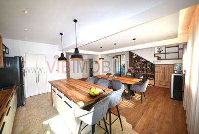 Casă cu 12 camere cu Canalizare în Odăi - 1