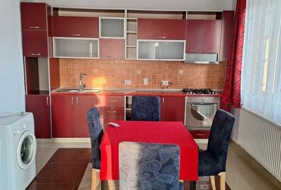 Apartament cu 3 camere decomandat în Central - 1