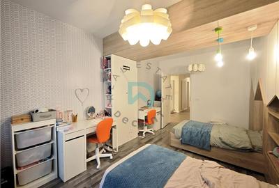 Apartament cu 4 camere decomandat în Tractorul - 19