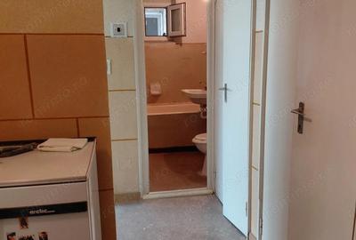 Apartament cu 2 camere decomandat în Micro 17