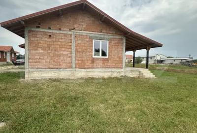 Casă cu 3 camere cu Teren 584 Mp în Central - 2