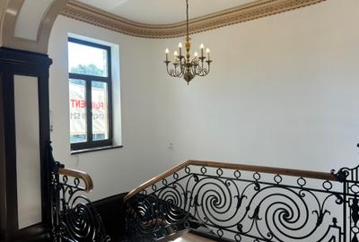 Cladire deosebită cu arhitectura interbelică cu destinație pentru sediu firma - 12