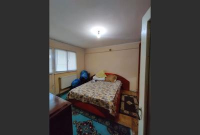 Comision 0%! Apartament de vanzare 3 camere - 3