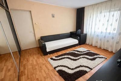 Apartament cu 2 camere semidecomandat în Florilor