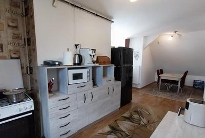 Apartament cu 4 camere decomandat în Florești - 1