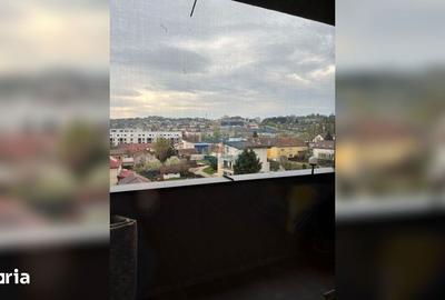 Apartament cu 2 camere semidecomandat, mobilat în Dâmbul Rotund