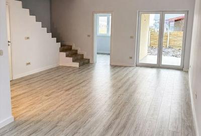 Duplex cu 4 camere cu Canalizare în Moșnița Nouă - 2