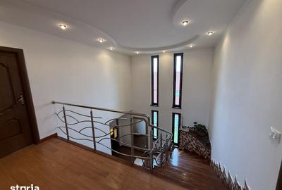 Casă cu 9 camere cu Teren 1200 Mp în Curtești - 20