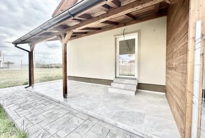 Duplex cu 4 camere cu Canalizare în Moșnița Nouă - 2