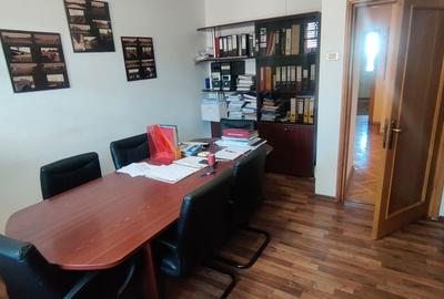 Casă cu 10 camere cu Teren 192 Mp în Colentina - 13