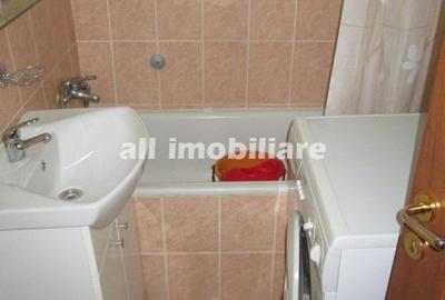 Garsoniera spațioasă zona Far - 5