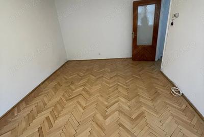 Garsonieră decomandată în Precista - 2