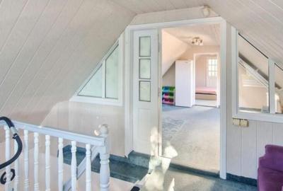 Casa cu 4 camere, terasa acoperita, curte de 700 mp, zona - 4