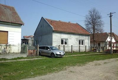 Casa 80 mp cu doua camere de vanzare in localitatea Pelisor - 1
