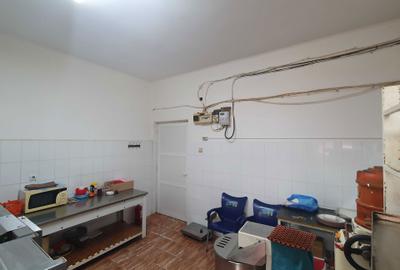 Spațiu comercial, de 30 mp, în Central - 3