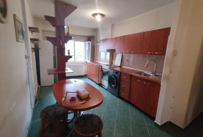 Apartament cu 3 camere decomandat în Timpuri Noi
