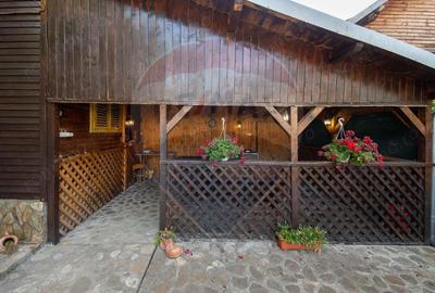 Casă cu Teren 214 Mp în Central - 11