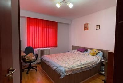 Apartament 3 camere spatioase, usor accesibile, zona linistita Apartament 3 camere spatioase, usor accesibile, zona linistita - 11