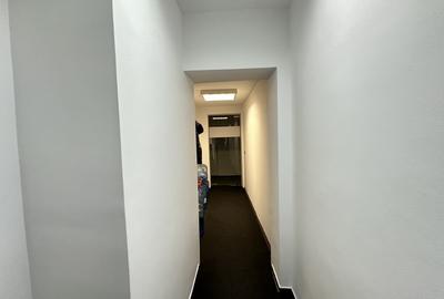 Birou, de 90 mp, în P-ța Victoriei - 9