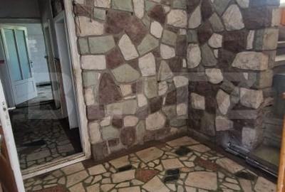 Casa deosebita D-P-E +POD Tractorul -1-53 mp teren curte garaj 6 camere - 6