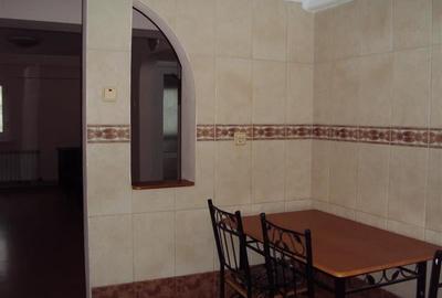 Apartament 4 camere,et 2, 3 balcoane, boxa, parcare, zona Teatru - 4