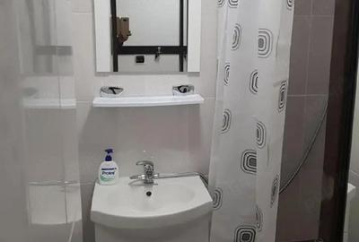 Garsonieră decomandată în Central - 2