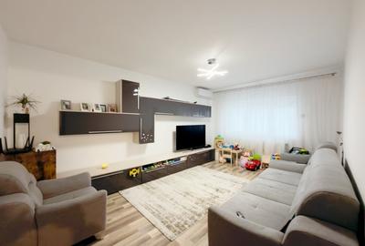 Apartament cu 3 camere decomandat în Girocului