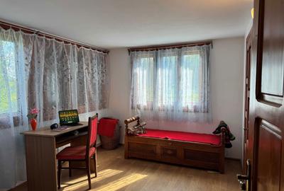 Casă cu 4 camere în Bunești - 8