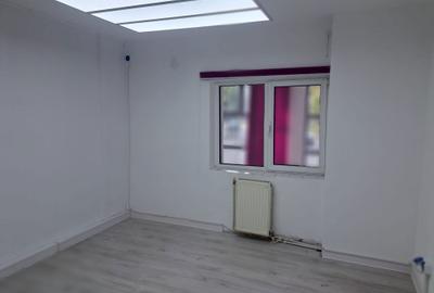Spațiu comercial, de 77 mp, în Central - 1