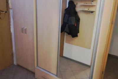 Apartament cu 3 camere decomandat în 13 Septembrie - 2