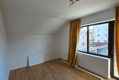 Casă cu 5 camere cu Teren 311 Mp în Central - 3