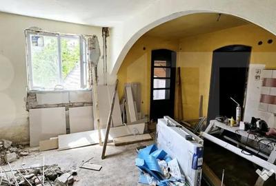 Casă cu 7 camere cu Teren 590 Mp în Semicentral - 6