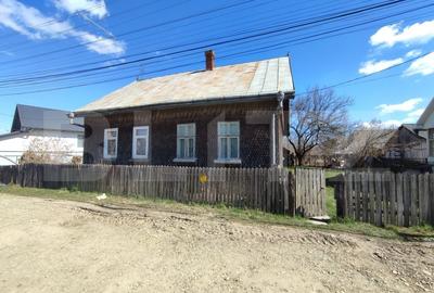Casa renovabila/demolabila, teren 1250 mp, Radauti