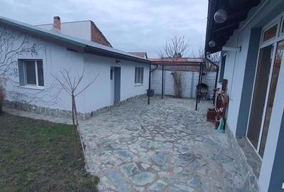 Inchiriez casa in zona Fratelia - 18