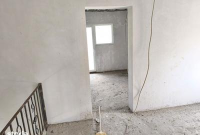 Casă cu 5 camere cu Teren 1100 Mp în Ernei - 14