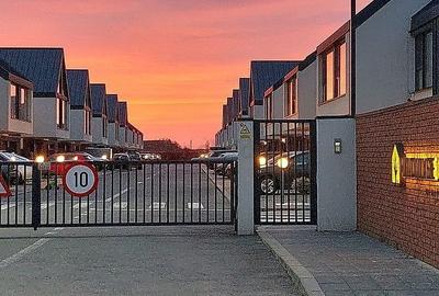 Casă cu 5 camere cu Canalizare în Pipera - 2