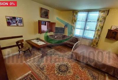 Casă cu 6 camere cu Teren 1658 Mp în Colțirea - 5