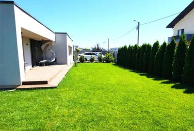 Casă cu 4 camere cu Canalizare în Central - 11