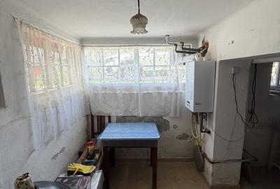 Casă individuală cu 3 camere cu Canalizare în Central - 8