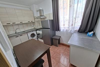 Garsonieră semidecomandată în Tractorul - 3