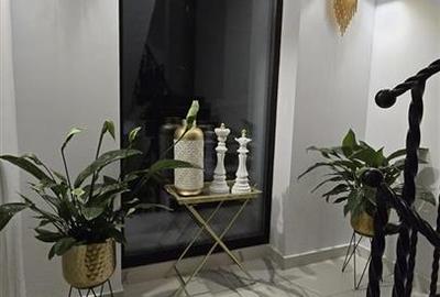 Casă individuală cu 6 camere cu Canalizare în Tunari - 9