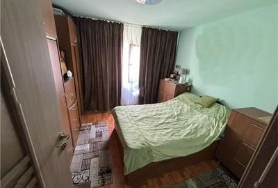 Apartament cu 3 camere decomandat în Răcădău - 2