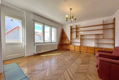 Apartament cu 4 camere semidecomandat în Brașovul Vechi - 13